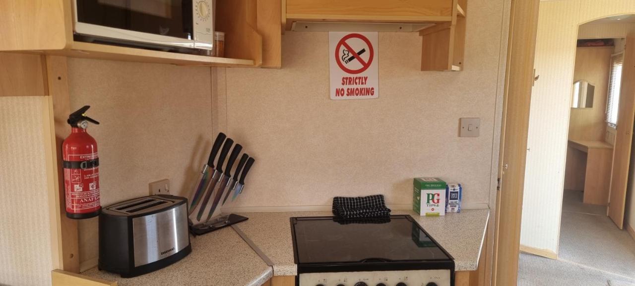 8 Berth Caravan Direct Beach Access Инголдмелс Екстериор снимка